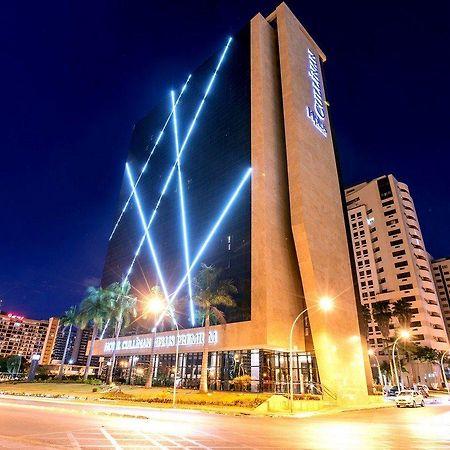 Cullinan Hplus Premium Бразилия Екстериор снимка The hotel at night