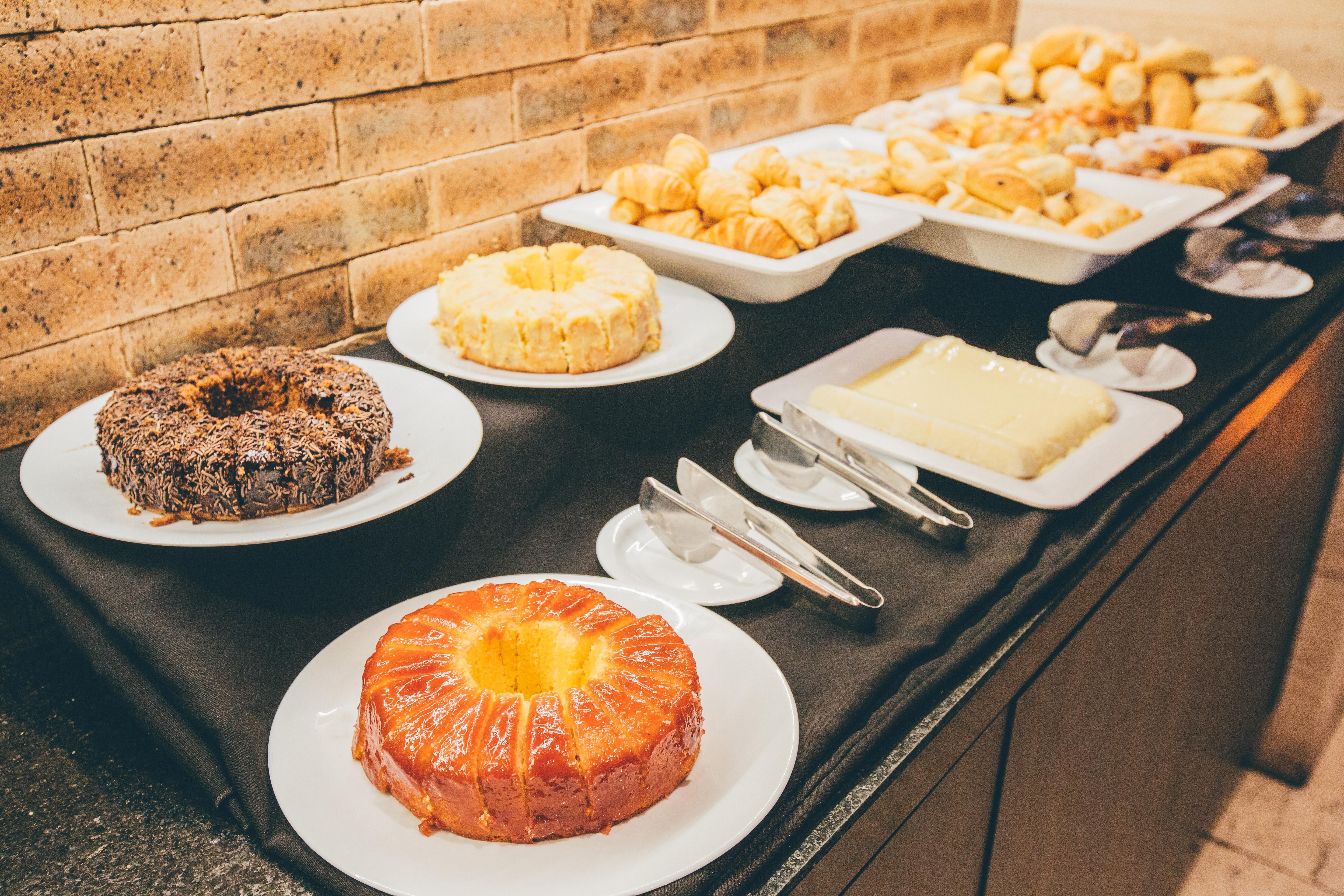 Cullinan Hplus Premium Бразилия Екстериор снимка A selection of puddings
